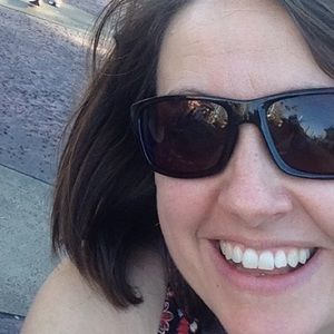 Meet your Posher, Cynthia